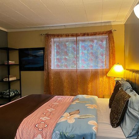 Beautiful Room Close Airport! คาลการี ภายนอก รูปภาพ
